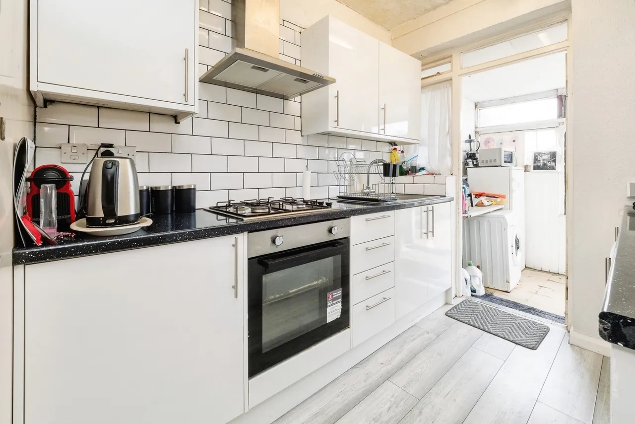 Castle Avenue, Rainham, RM13, photo 4
