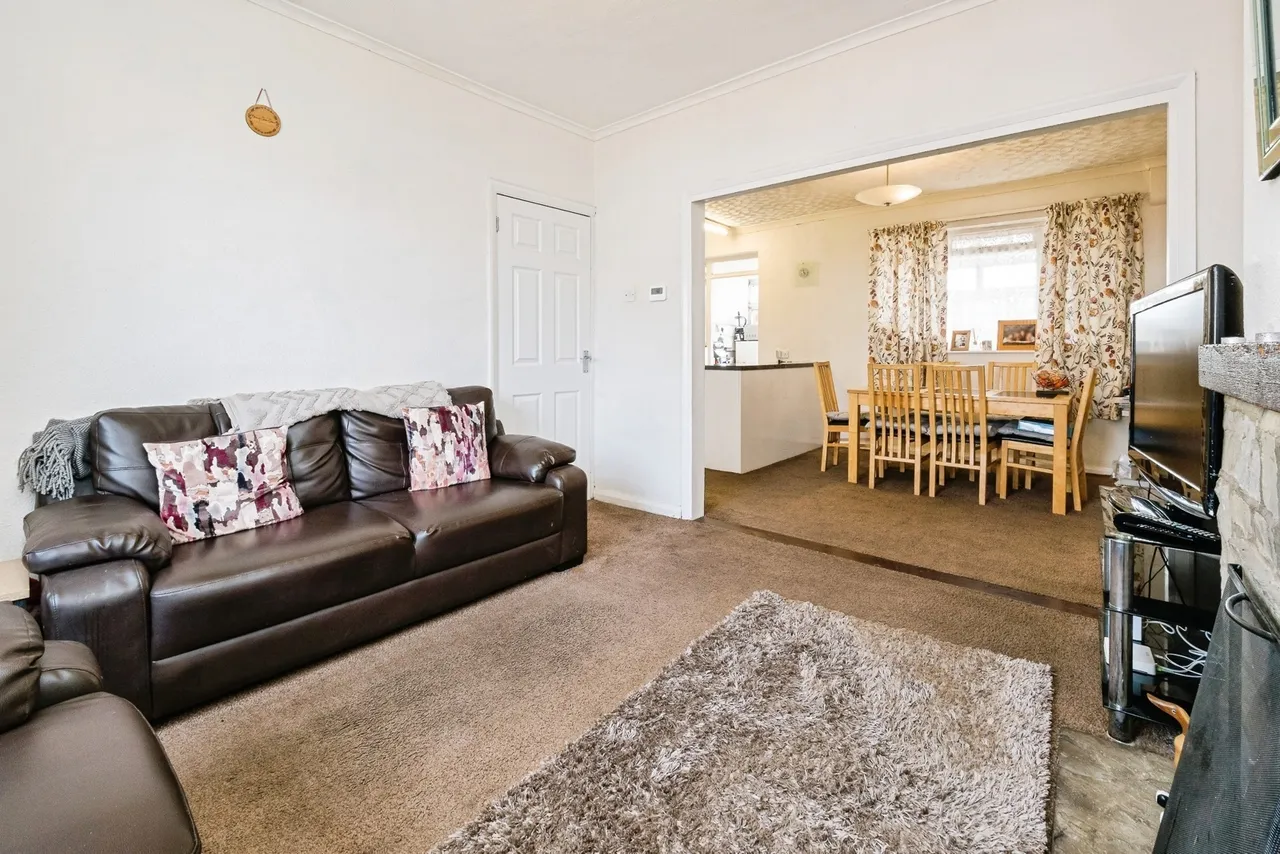 Castle Avenue, Rainham, RM13, photo 3