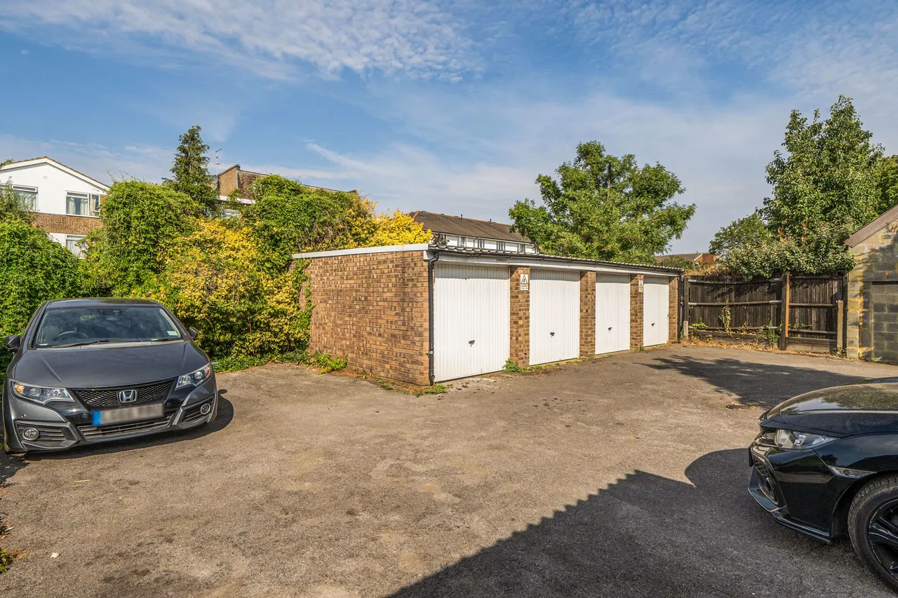 6 Salter Court, Montague Road, London, photo 12
