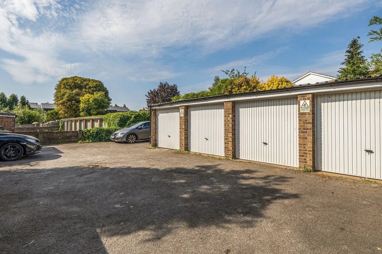 6 Salter Court, Montague Road, London, photo 11