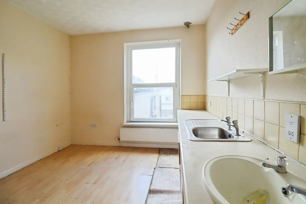 Crwys Road, CARDIFF, South Glamorgan, CF24, photo 18