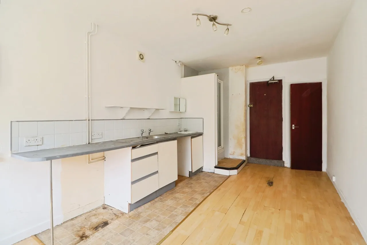 Crwys Road, CARDIFF, South Glamorgan, CF24, photo 14