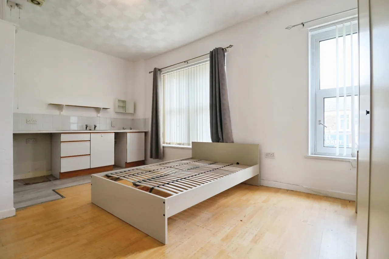 Crwys Road, CARDIFF, South Glamorgan, CF24, photo 19