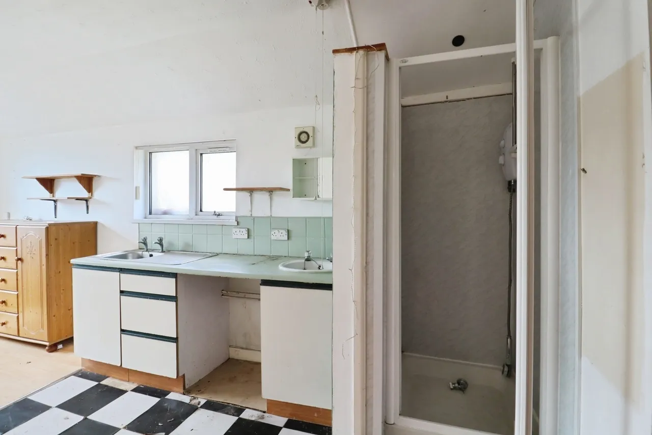 Crwys Road, CARDIFF, South Glamorgan, CF24, photo 12