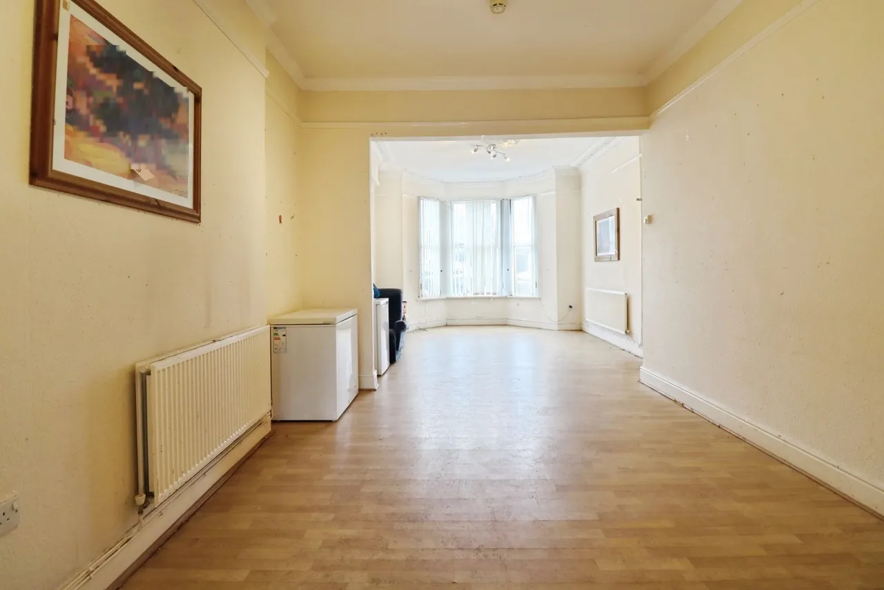 Crwys Road, CARDIFF, South Glamorgan, CF24, photo 2