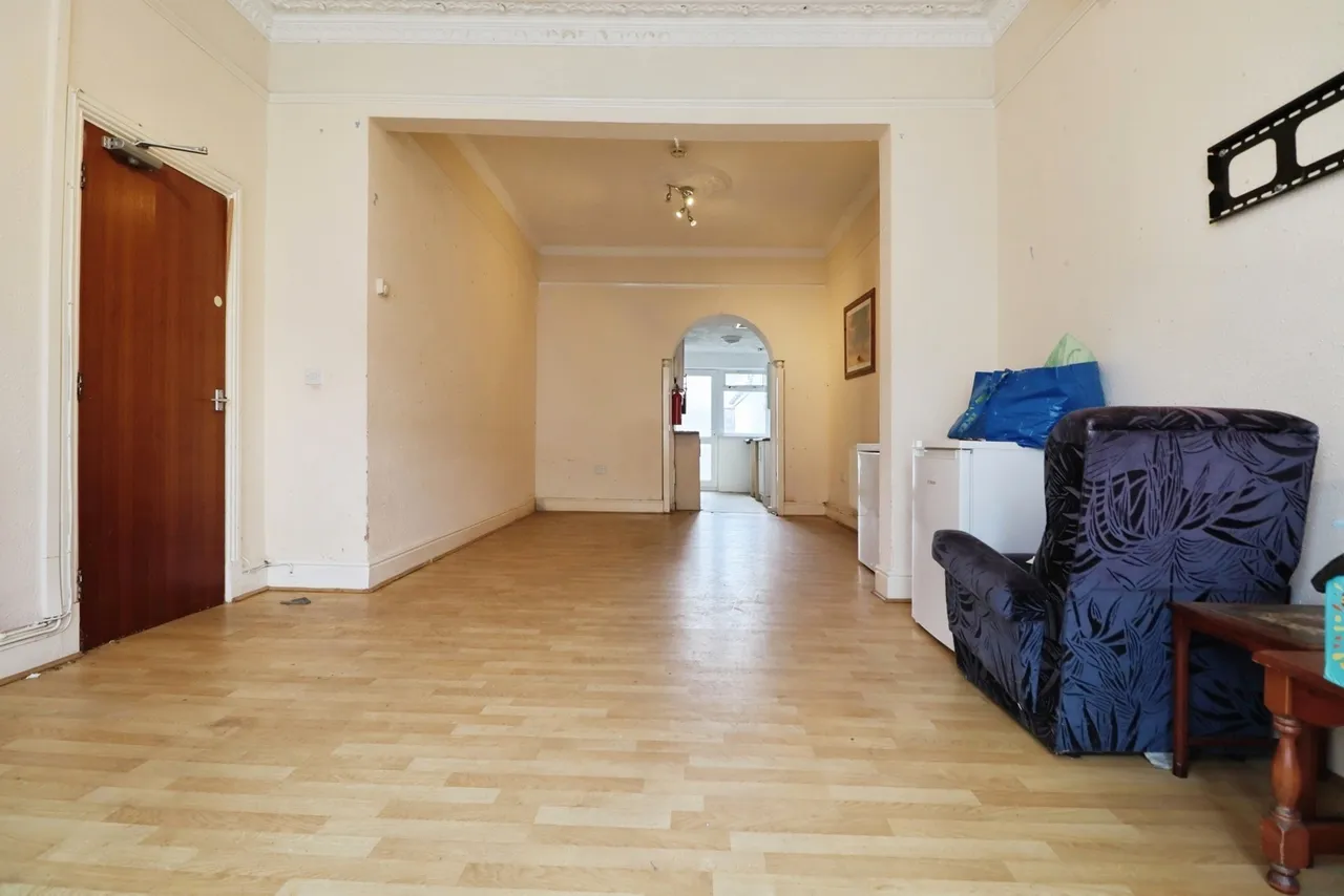 Crwys Road, CARDIFF, South Glamorgan, CF24, photo 4