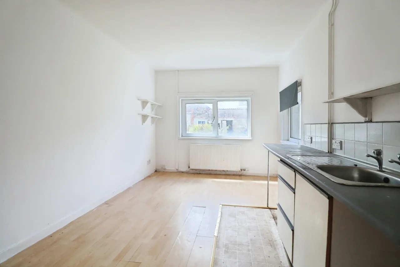 Crwys Road, CARDIFF, South Glamorgan, CF24, photo 7