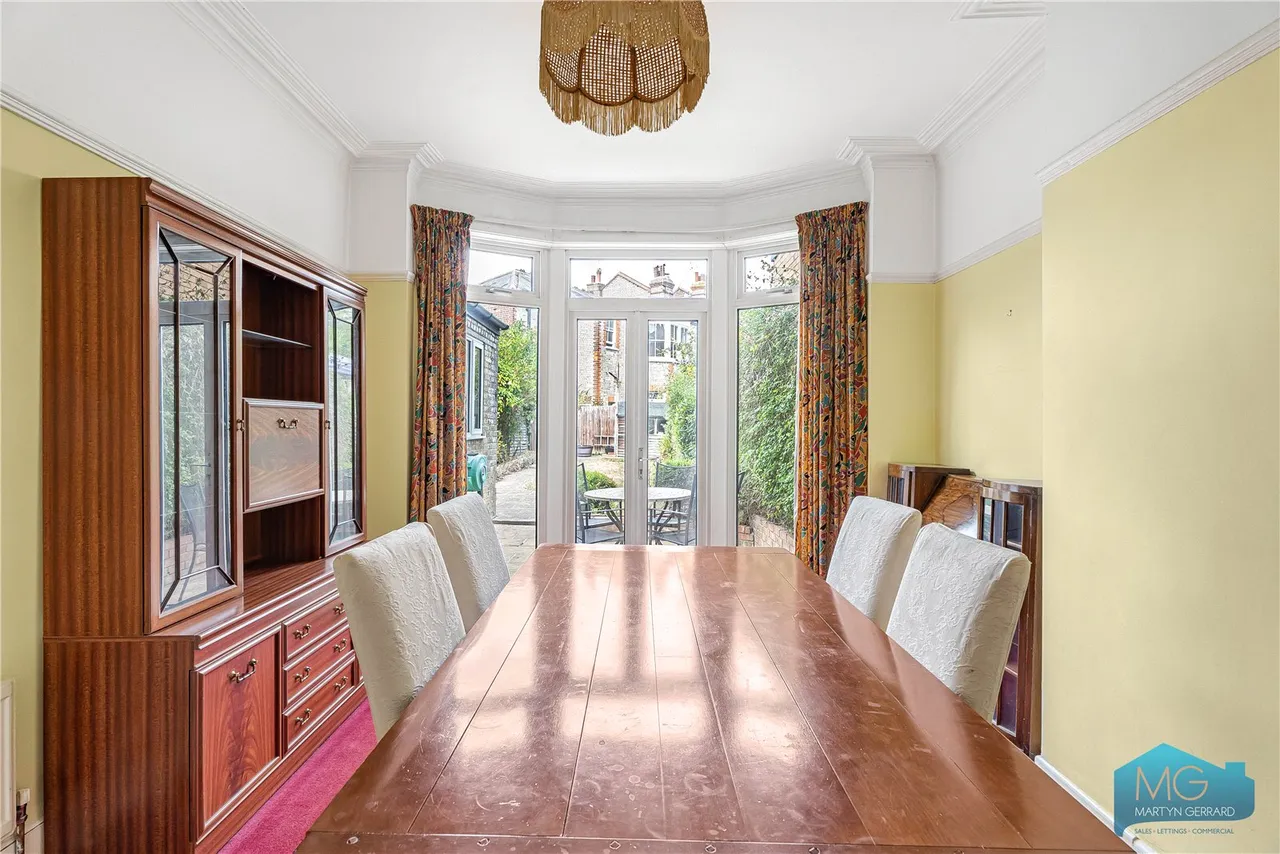 Nether Street, London, N12, photo 18
