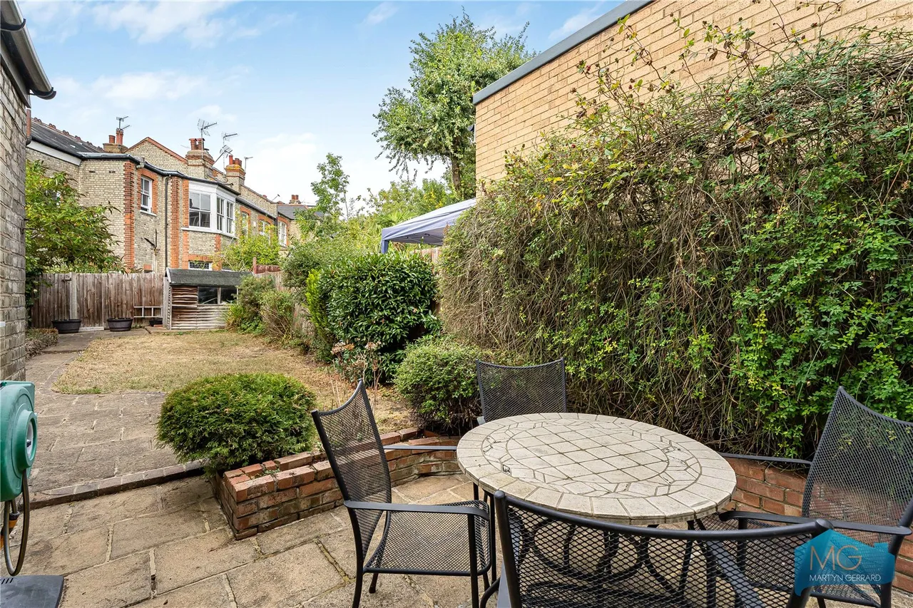 Nether Street, London, N12, photo 13