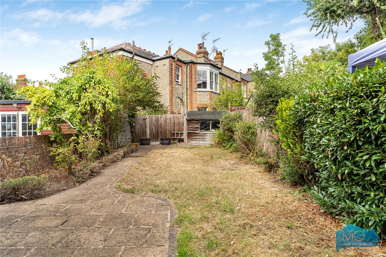 Nether Street, London, N12, photo 3