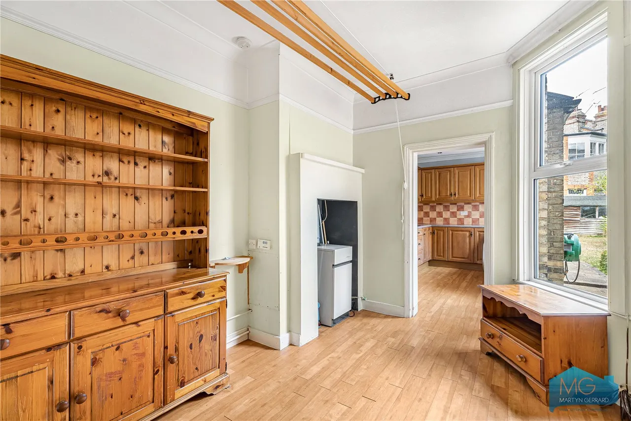 Nether Street, London, N12, photo 19