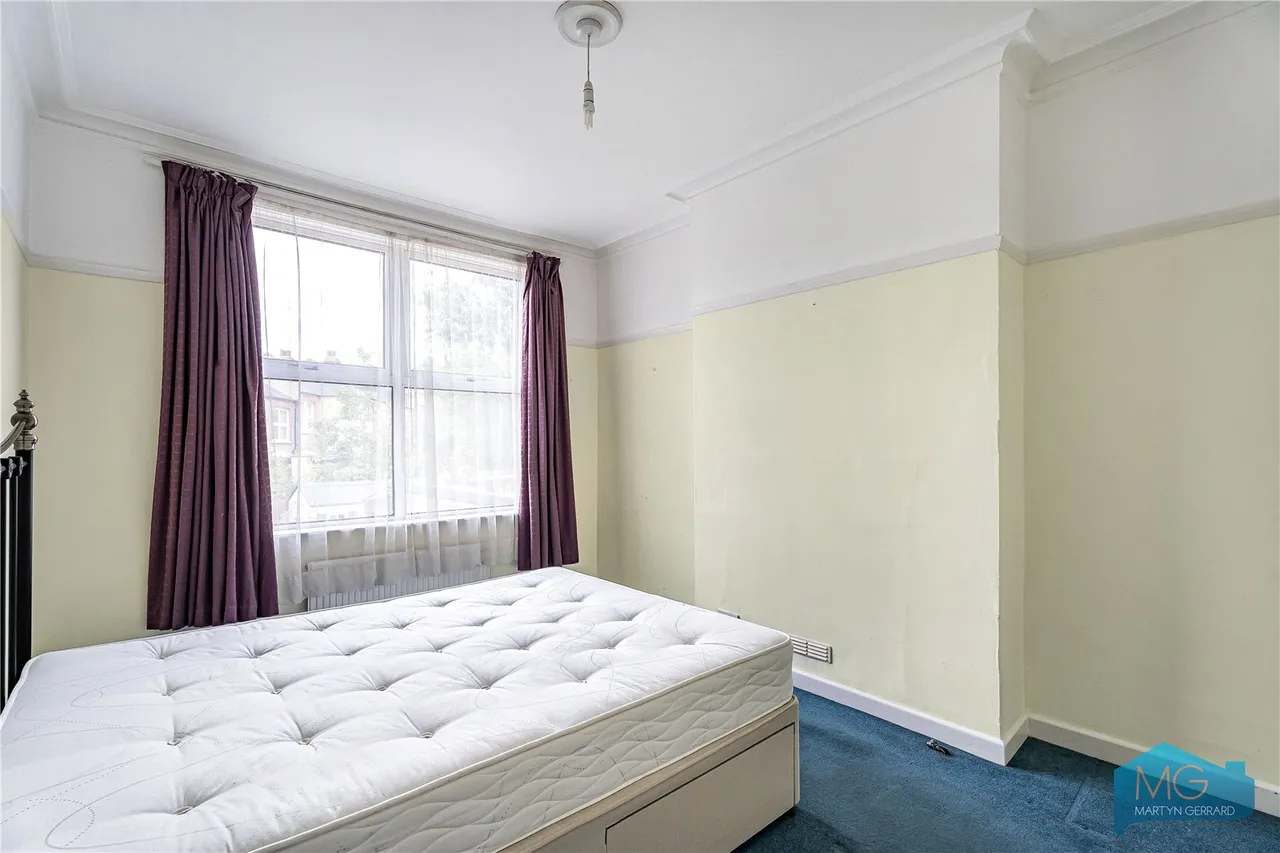 Nether Street, London, N12, photo 16