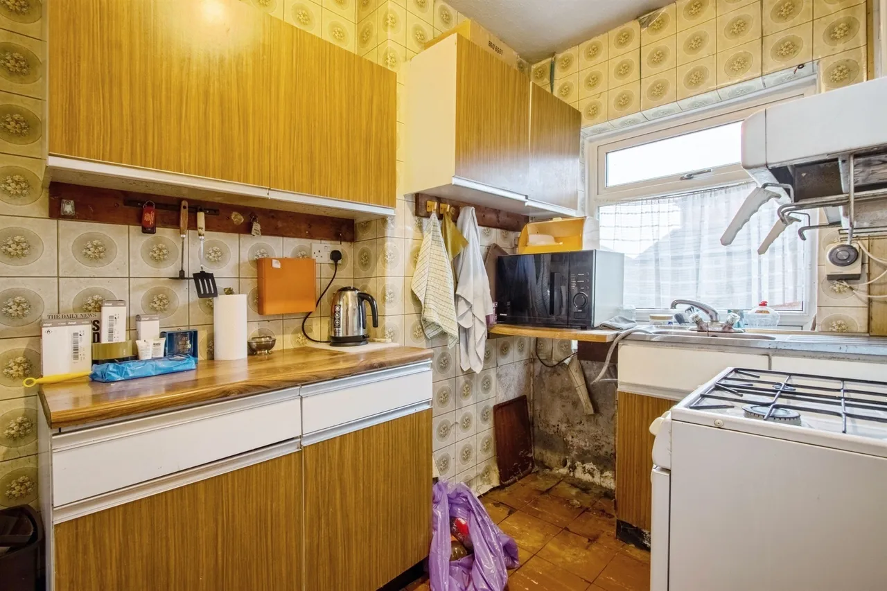 Ring Road, Crossgates, LS15, photo 6