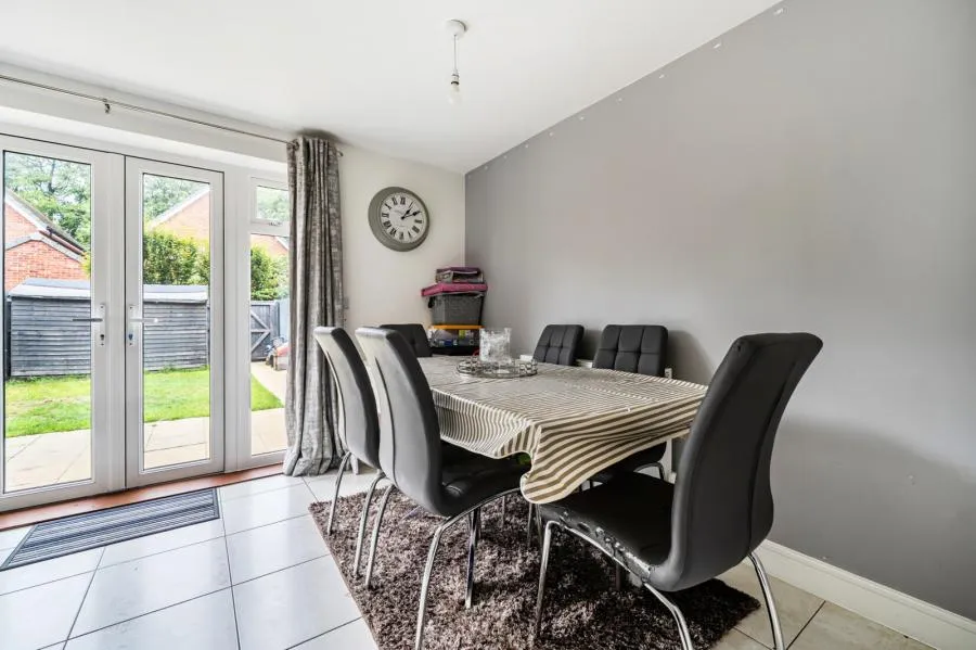 Queen Gardens, Harwell, OX11, photo 4