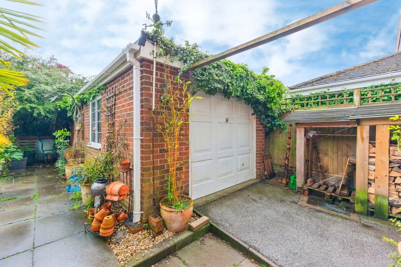 Broomfield Close, Chelford, Macclesfield, Cheshire, SK11, photo 25