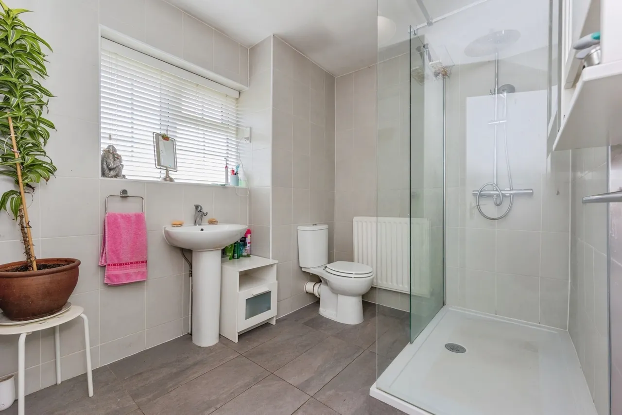 Broomfield Close, Chelford, Macclesfield, Cheshire, SK11, photo 13