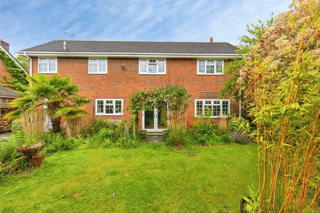 Broomfield Close, Chelford, Macclesfield, Cheshire, SK11, photo 23