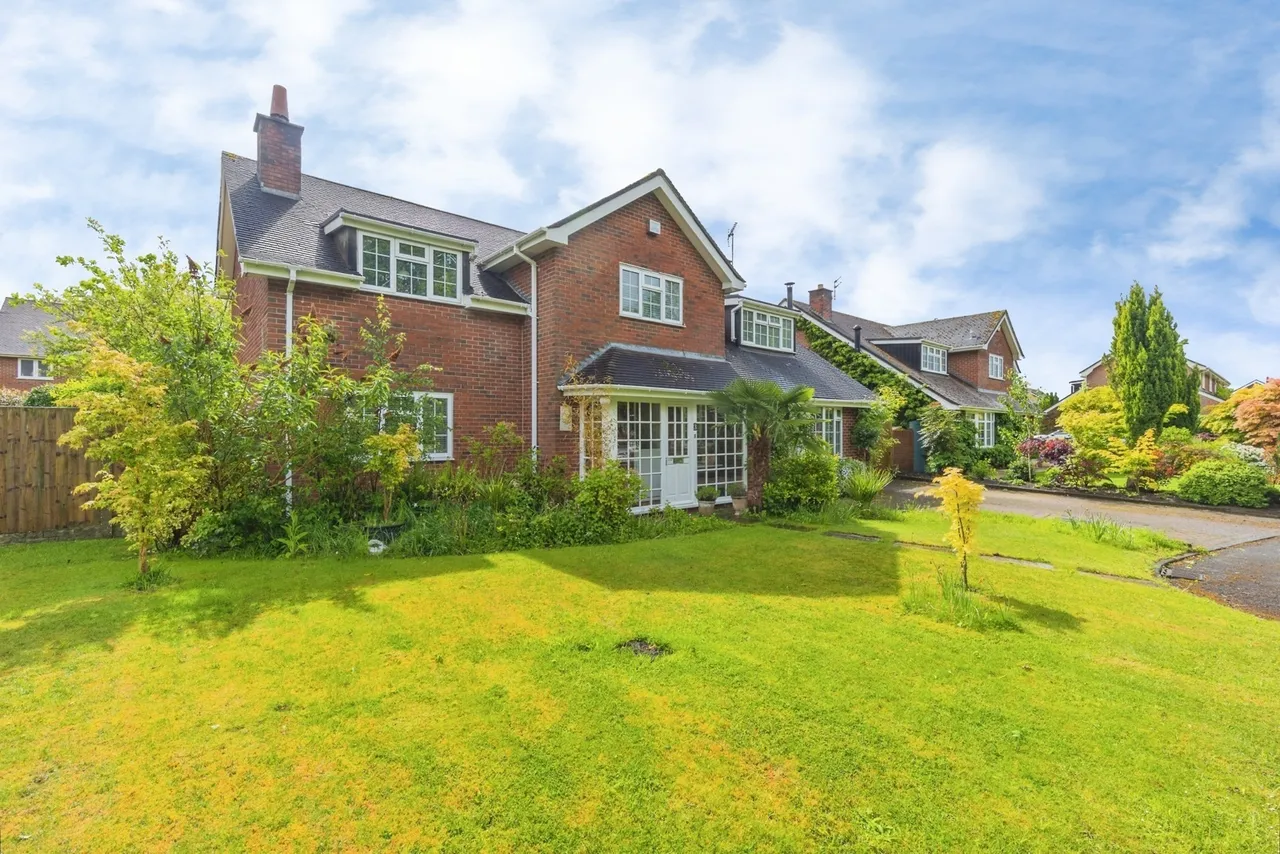 5 bed house for sale — Broomfield Close, Chelford, Macclesfield, Cheshire, SK11