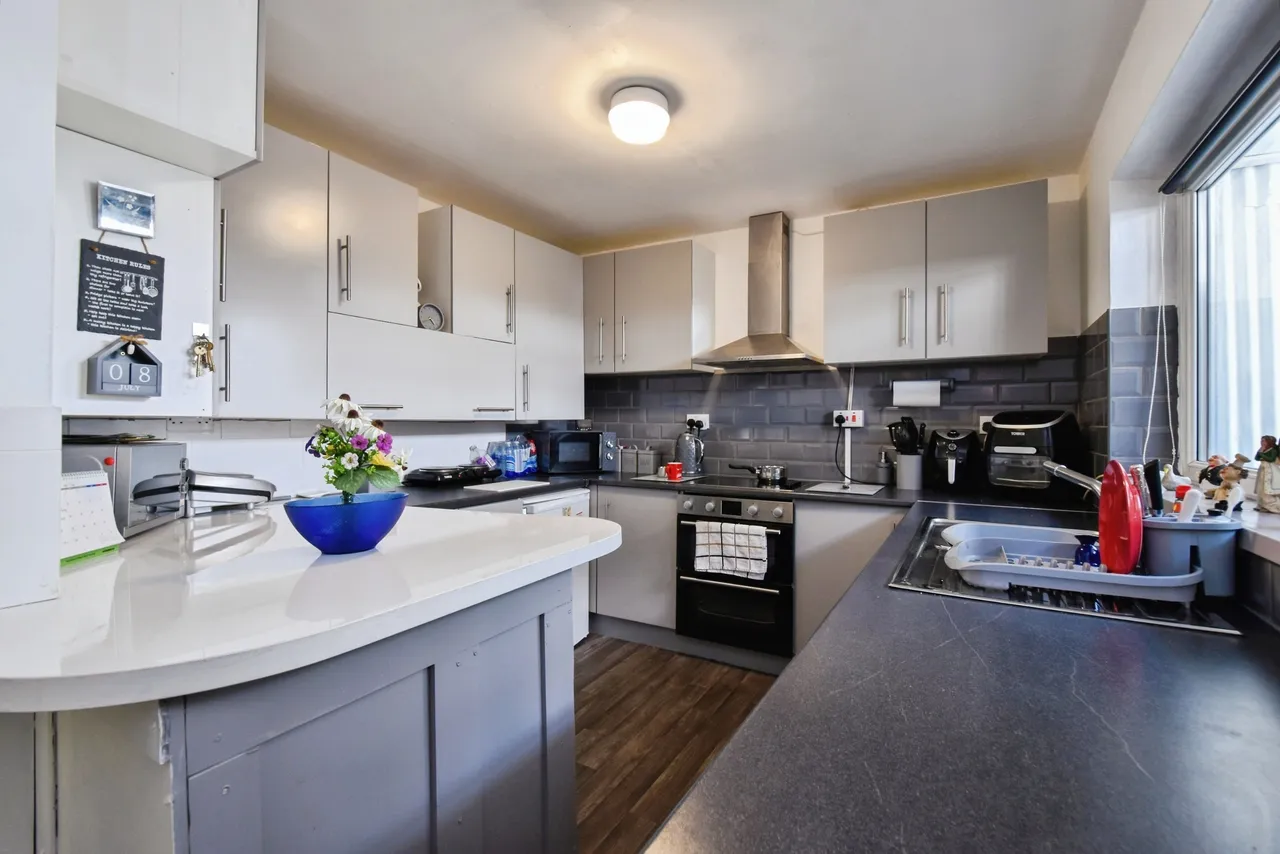 Wern Road, Swansea, SA9, photo 3