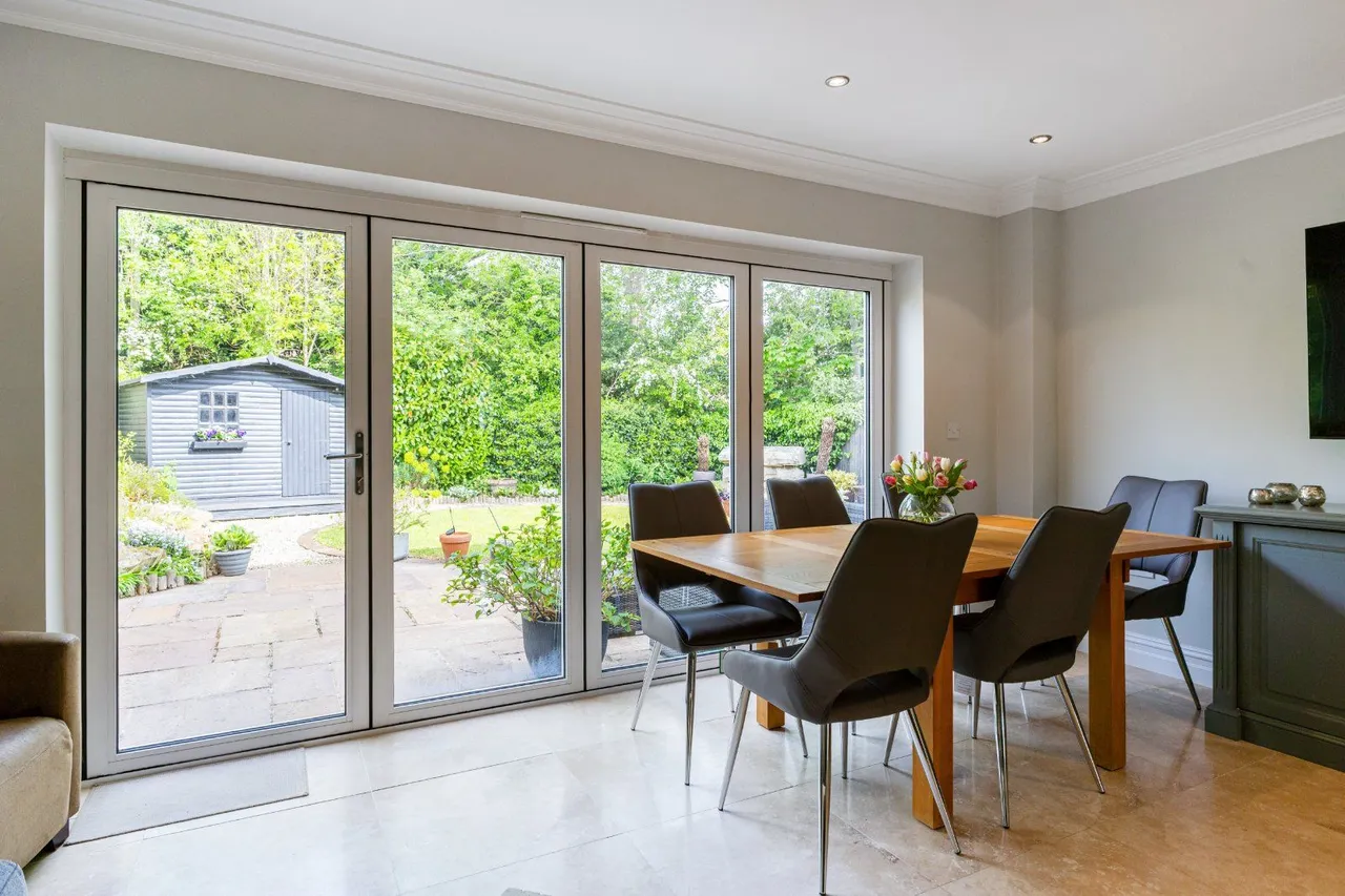 How Field, Harpenden, Hertfordshire, AL5 3AU, photo 4
