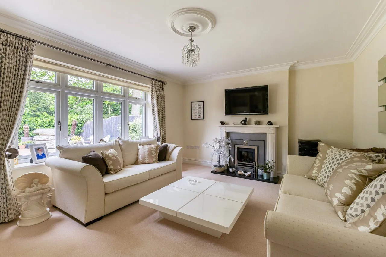 How Field, Harpenden, Hertfordshire, AL5 3AU, photo 6