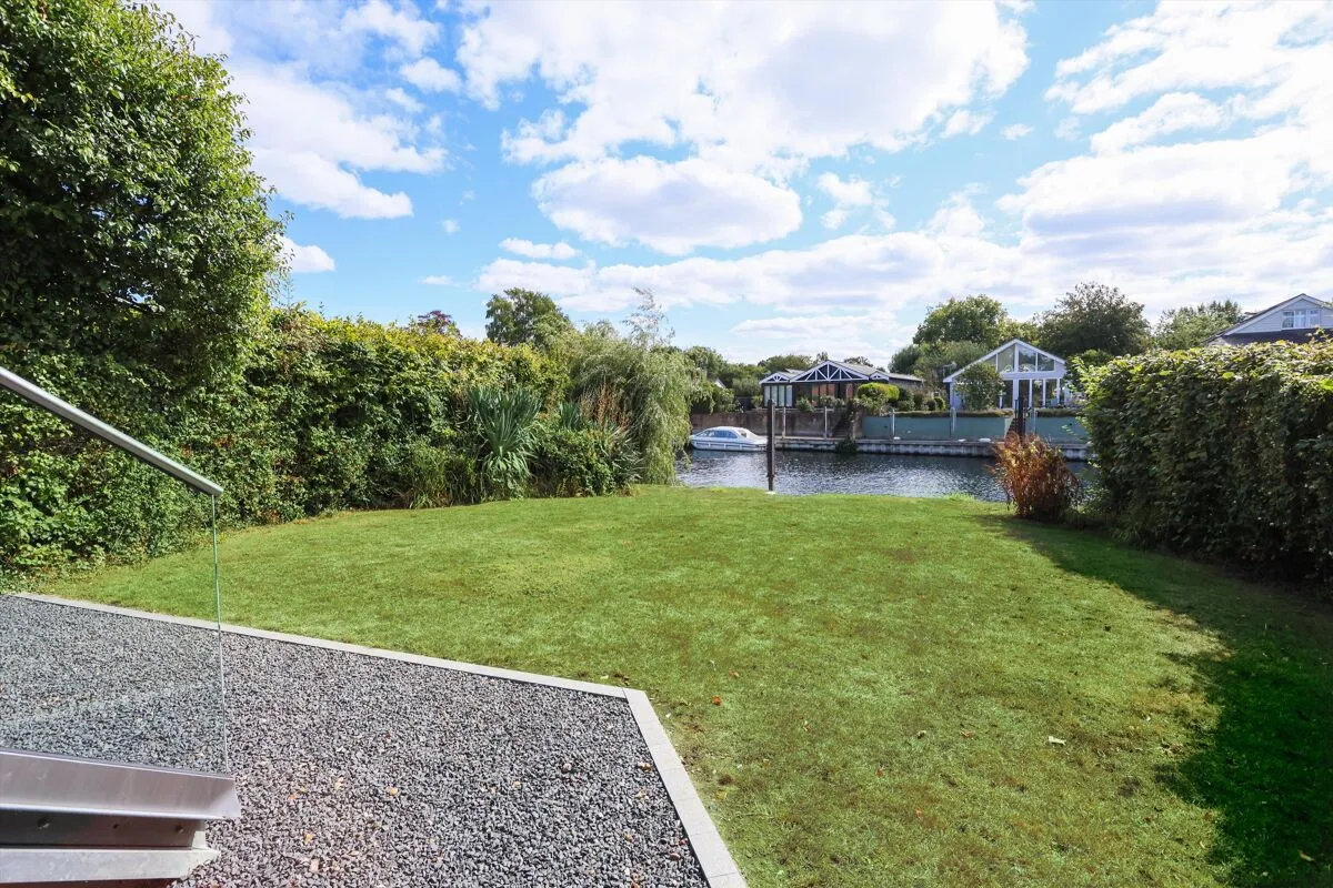 Cube House, Hamm Court, KT13, photo 16