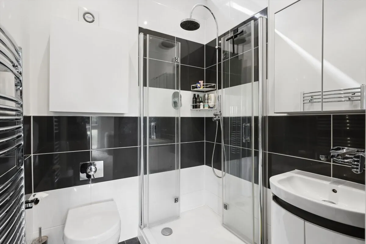 Cube House, Hamm Court, KT13, photo 14