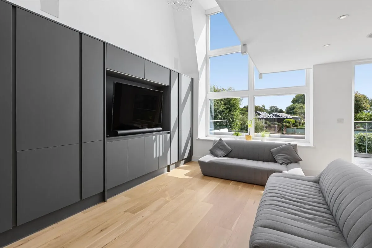 Cube House, Hamm Court, KT13, photo 5