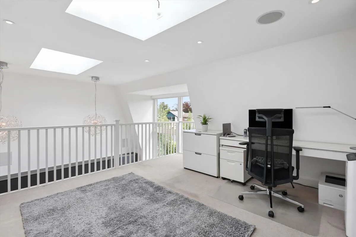 Cube House, Hamm Court, KT13, photo 15