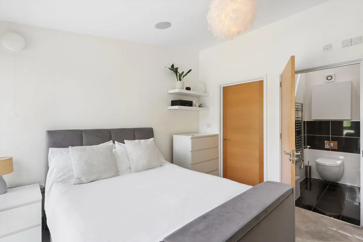 Cube House, Hamm Court, KT13, photo 13