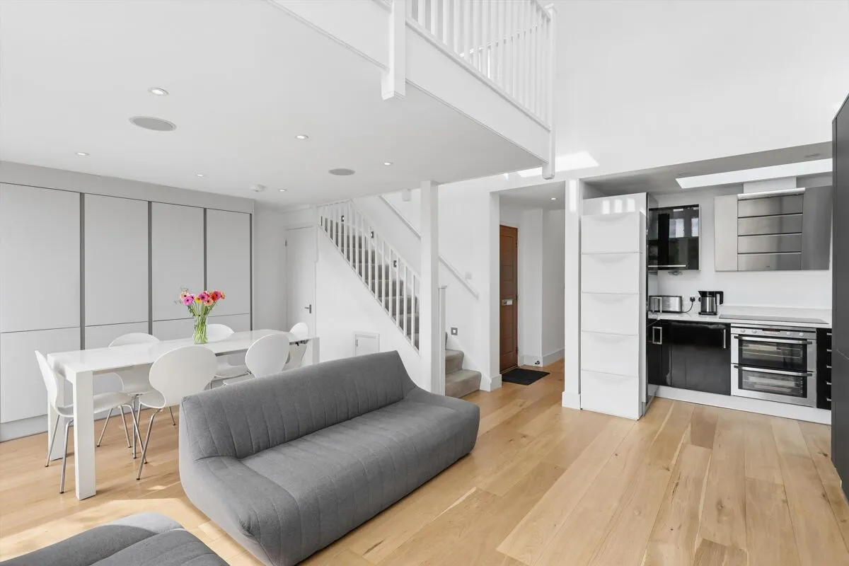 Cube House, Hamm Court, KT13, photo 6