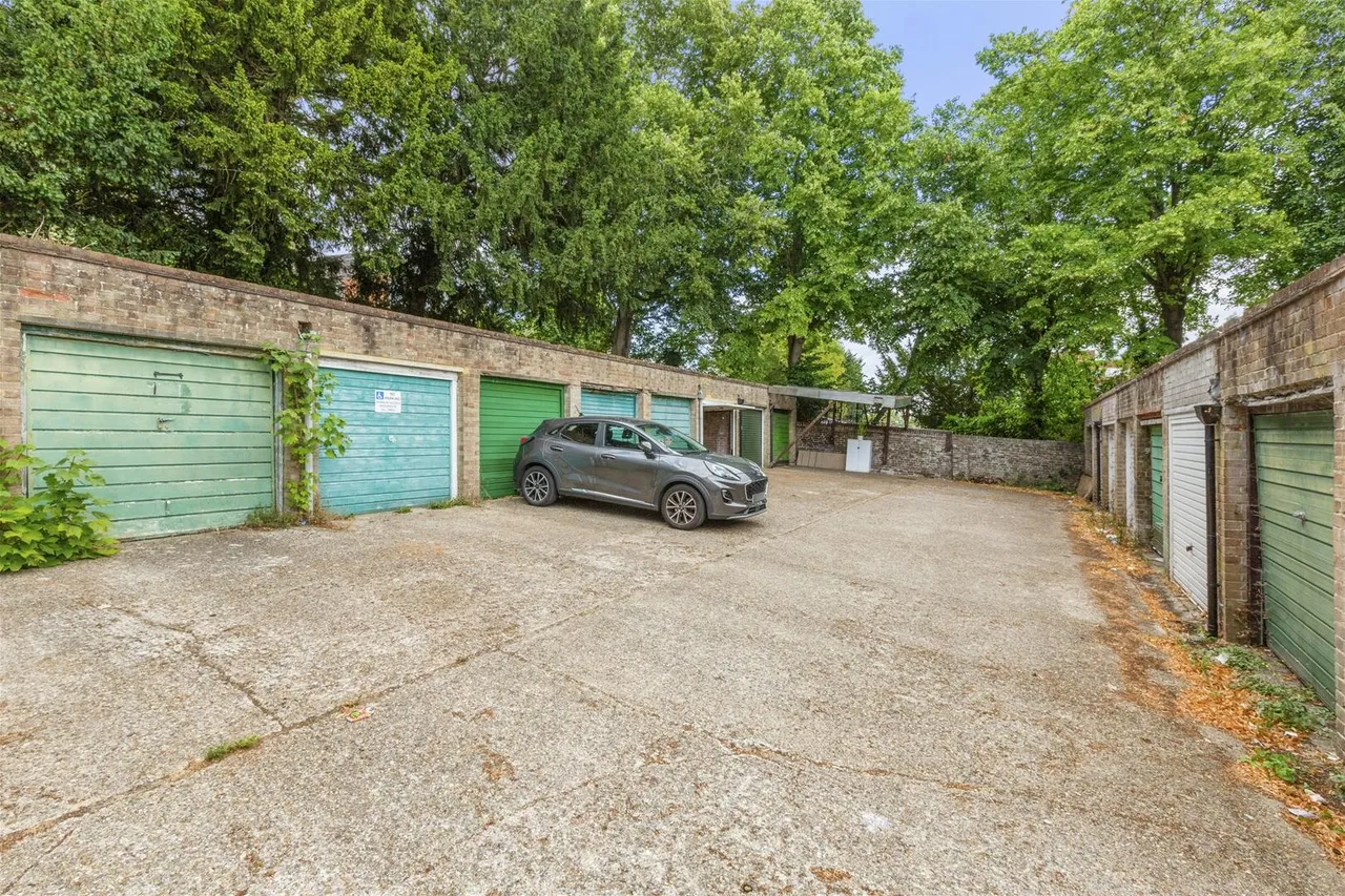 Totteridge Road, High Wycombe, HP13, photo 12