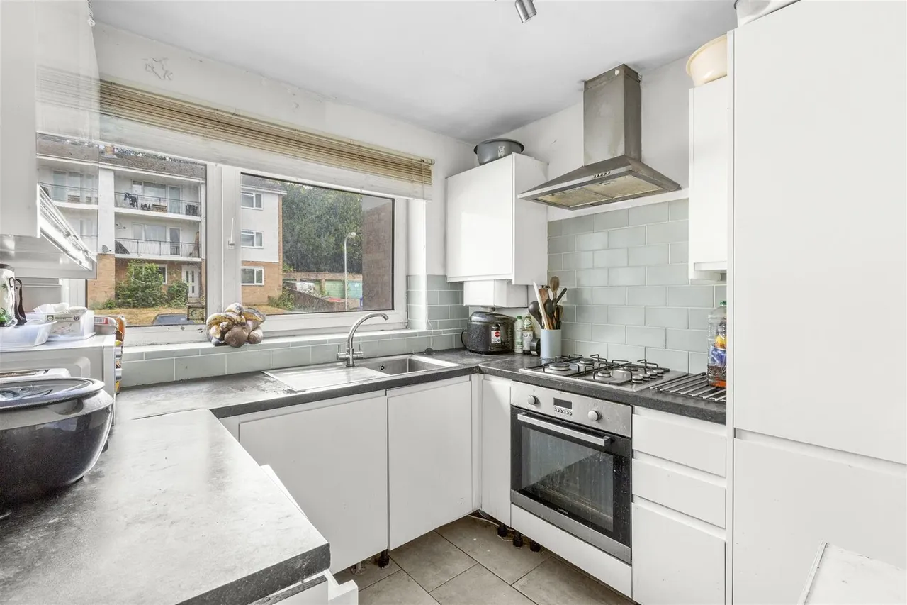 Totteridge Road, High Wycombe, HP13, photo 2
