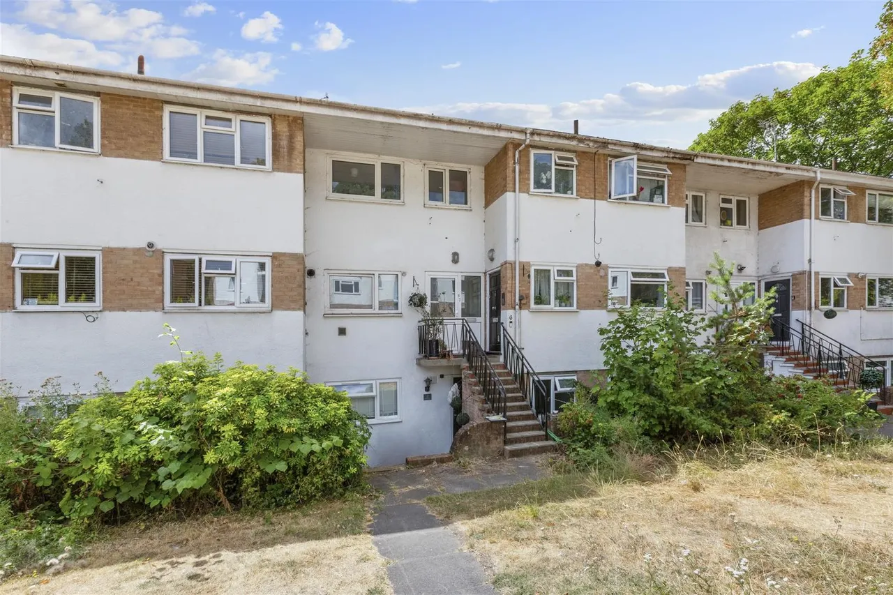 2 bed flat for sale, Totteridge Road, High Wycombe, HP13