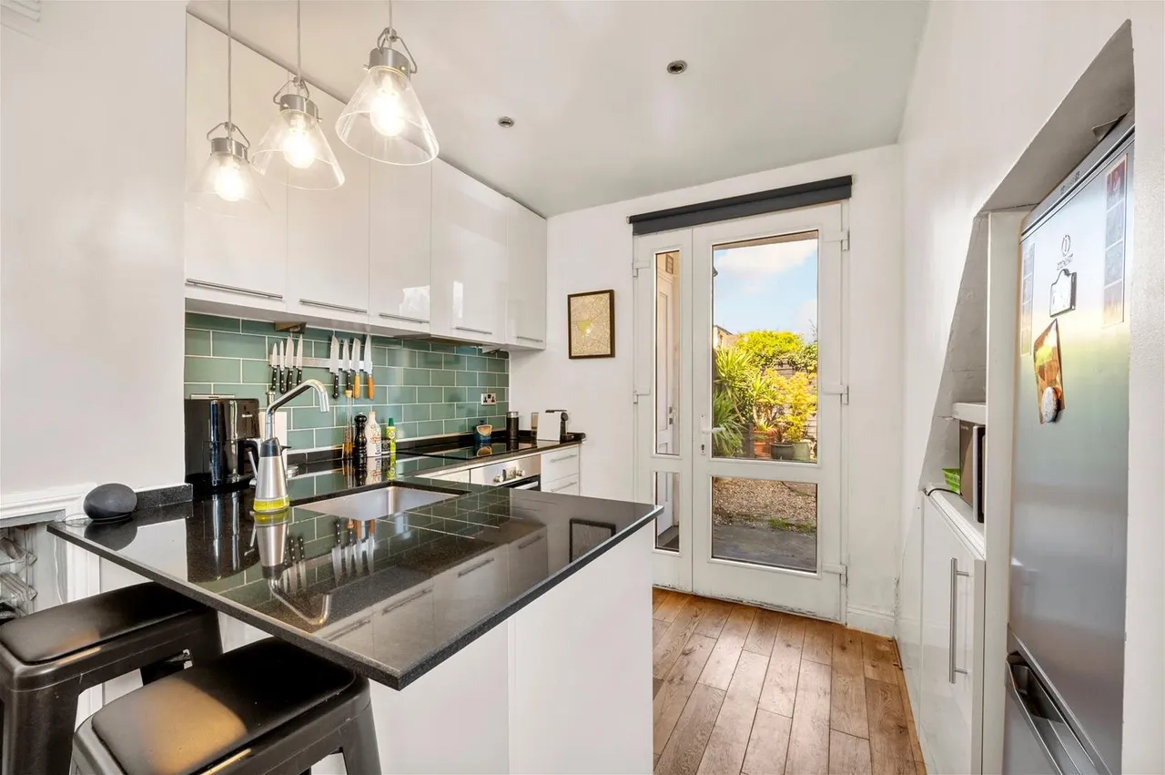 Smeaton Road, London SW18 5JH, photo 5