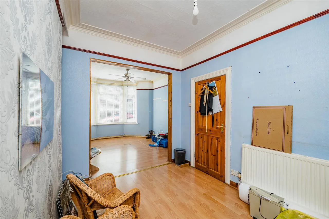 St. Marys Avenue, Barry, CF63 4LT, photo 6