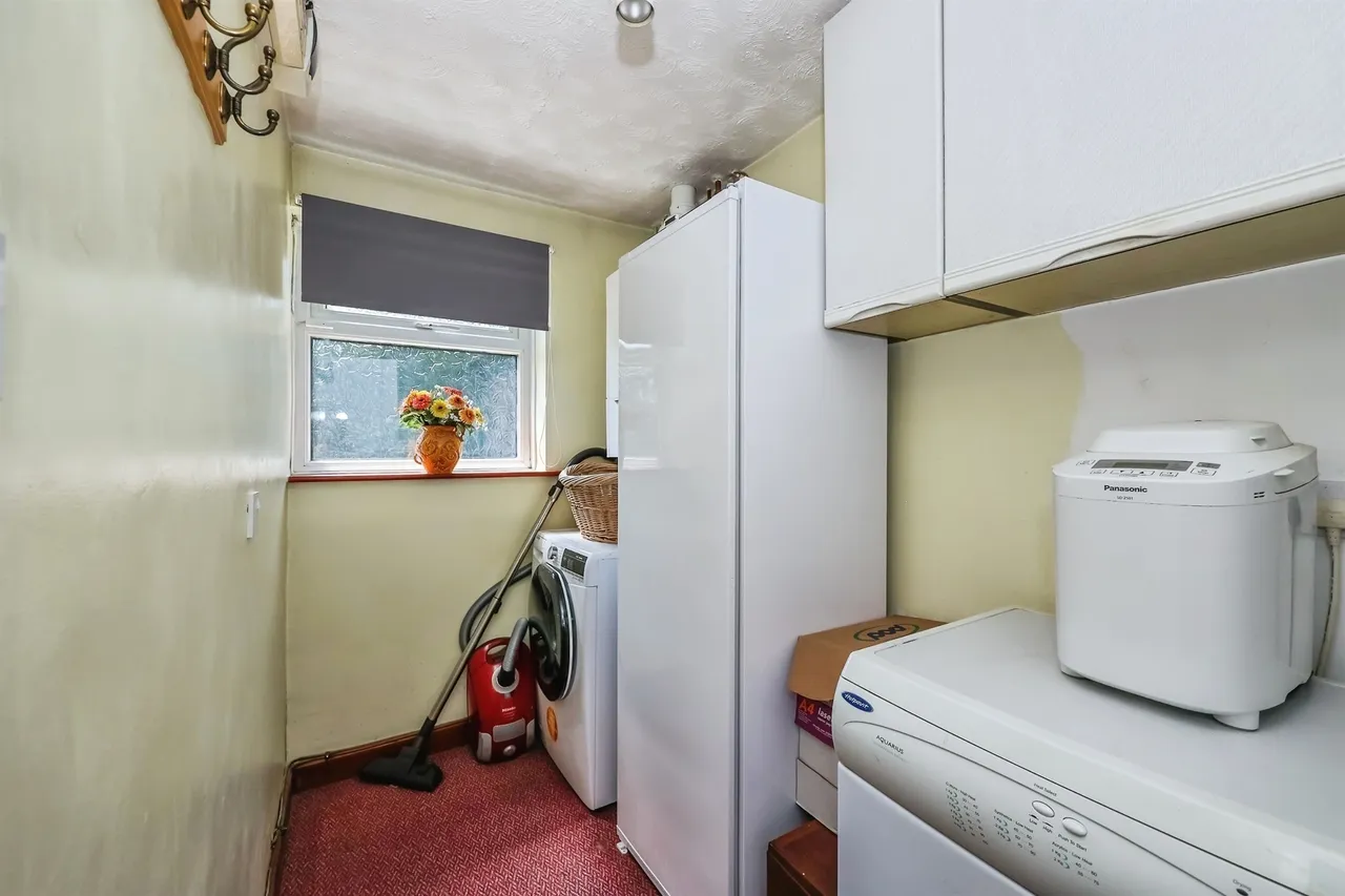 Farm Close, Ilkeston, DE7, photo 11