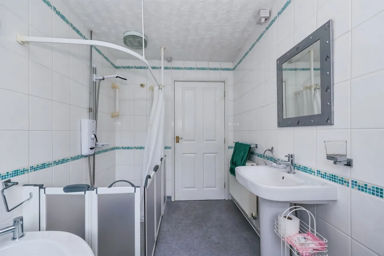 Farm Close, Ilkeston, DE7, photo 17