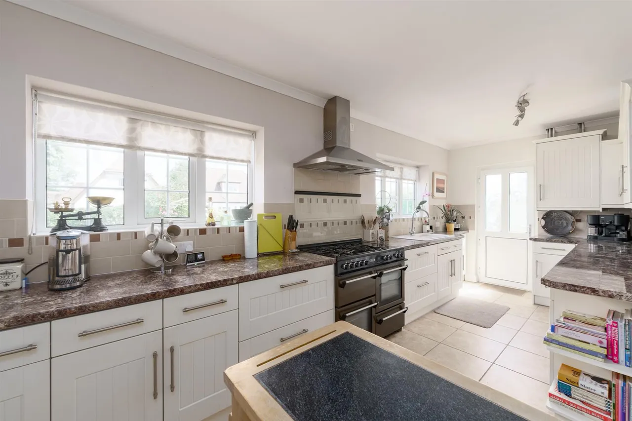 Private Hurstwood Estate, Felpham, photo 8