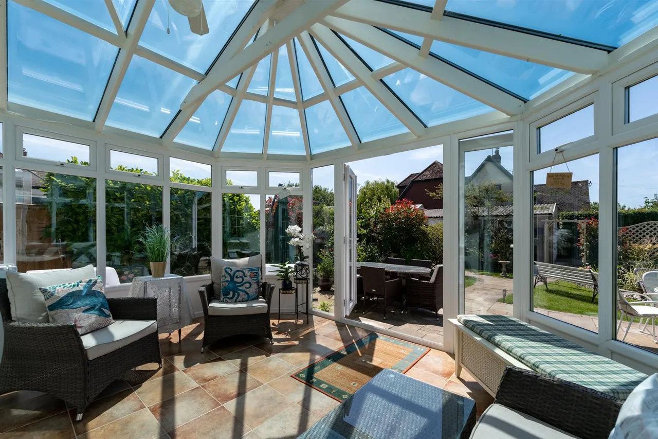 Private Hurstwood Estate, Felpham, photo 5