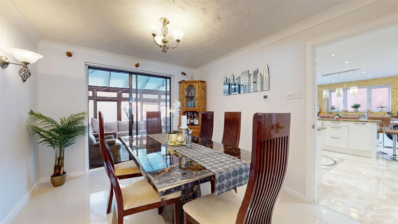 Braford Gardens, Shenley Brook End, photo 5
