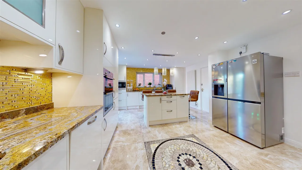 Braford Gardens, Shenley Brook End, photo 29