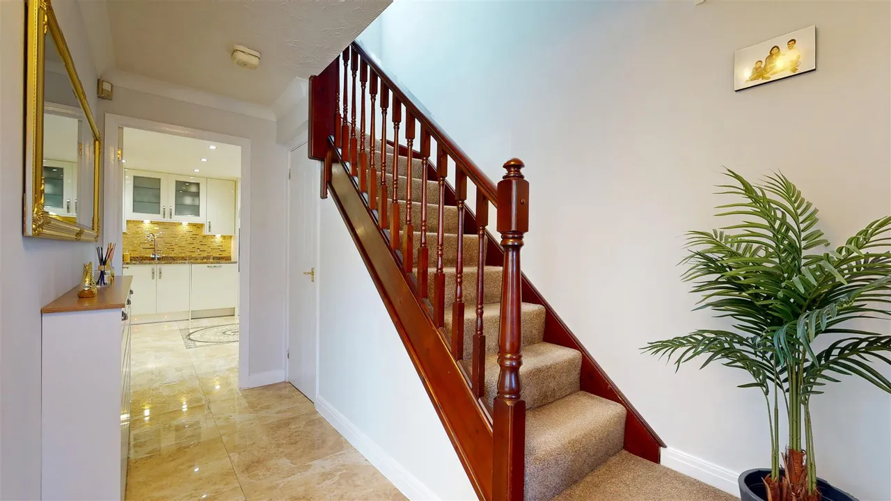 Braford Gardens, Shenley Brook End, photo 13