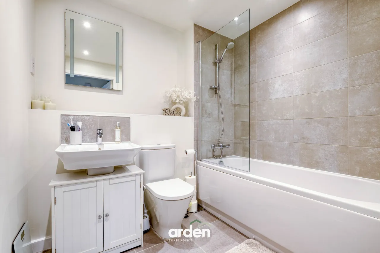 Henshaw Court, Shirley, B90, photo 8