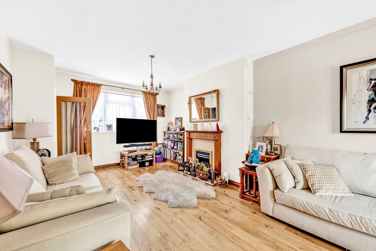 Joan Crescent, Mottingham, SE9 5RR, photo 3
