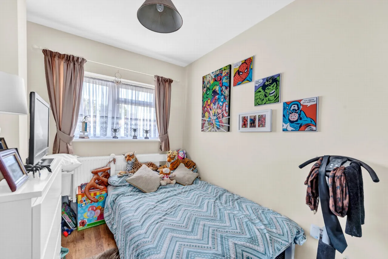 Joan Crescent, Mottingham, SE9 5RR, photo 8