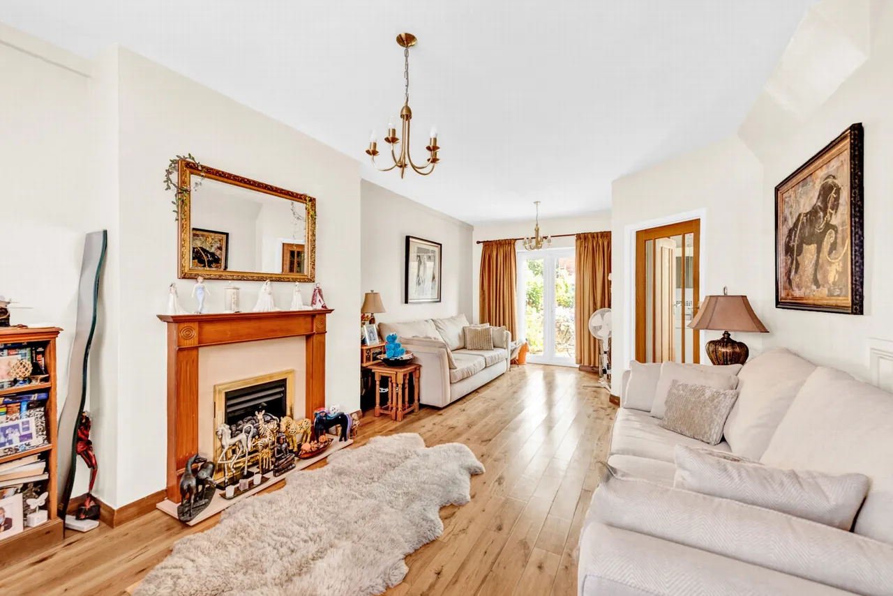 Joan Crescent, Mottingham, SE9 5RR, photo 2