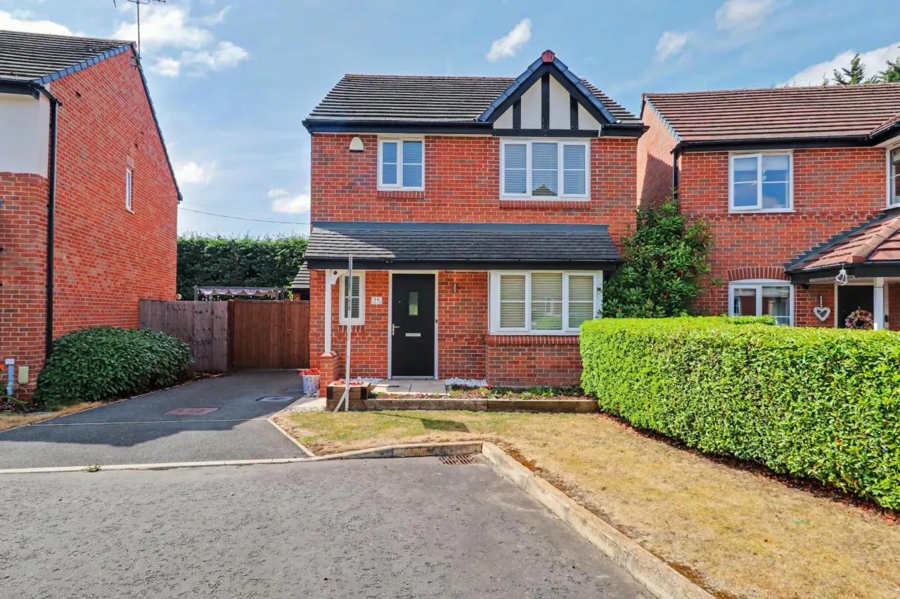 3 bed property for sale, Sandbrook Close, Crewe
