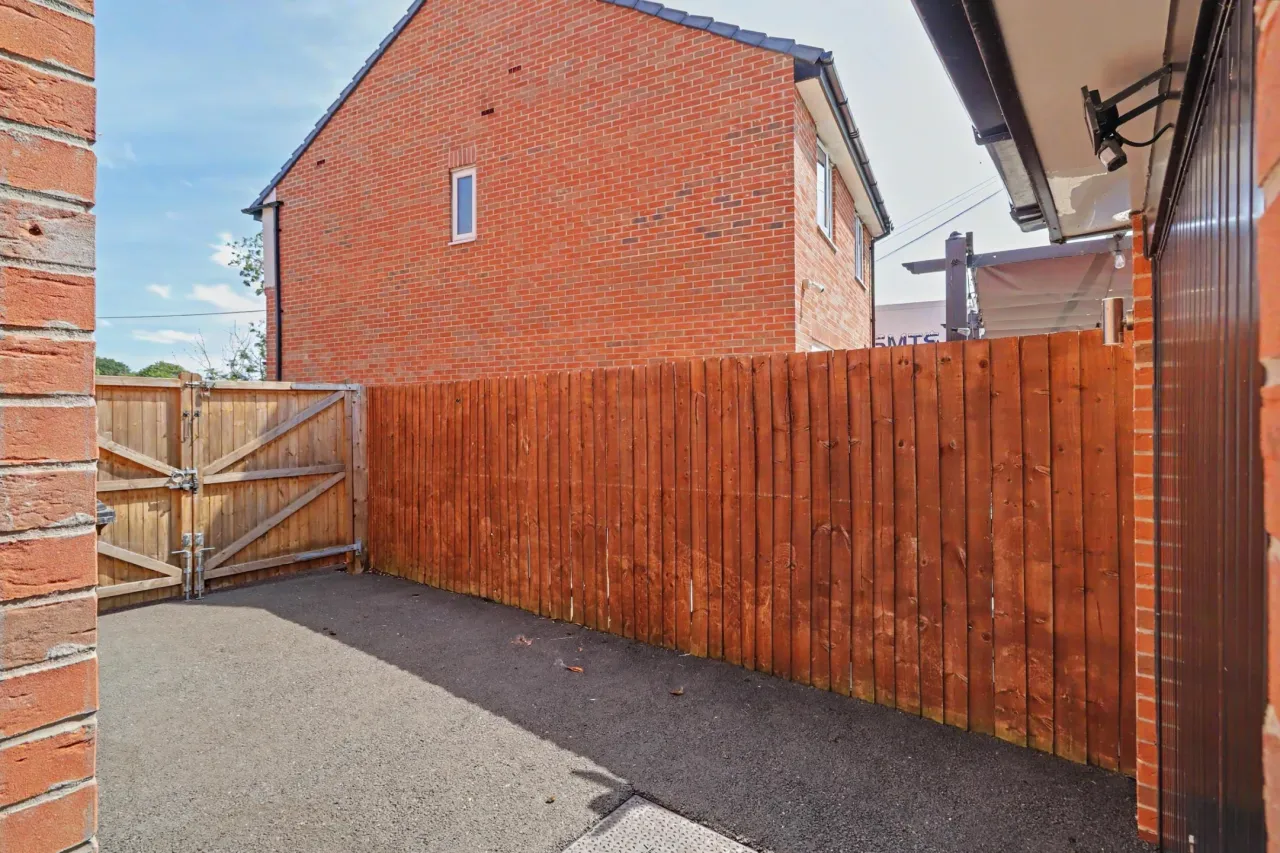 Sandbrook Close, Crewe, photo 24