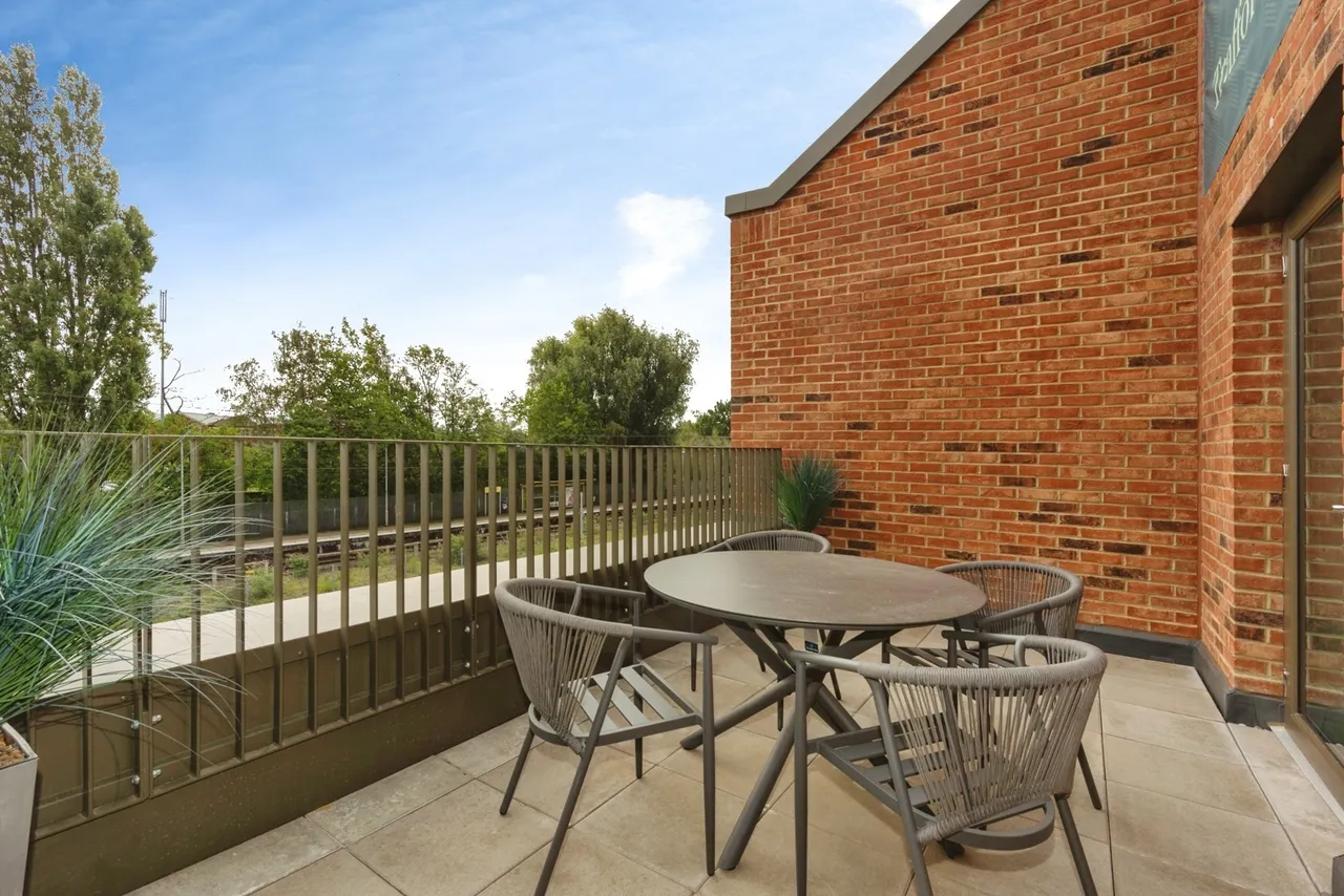 Lumina Village, Old Trafford, M16, photo 19